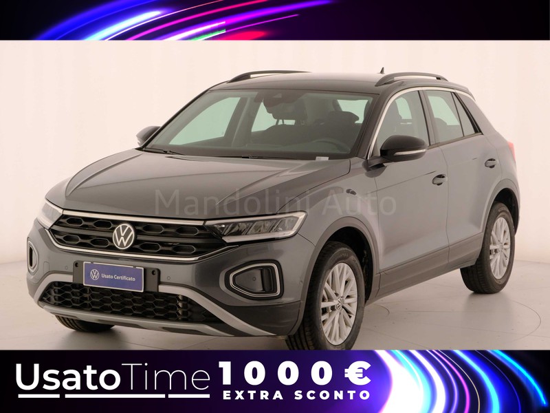 1 - Volkswagen T-Roc 1.5 tsi act life dsg