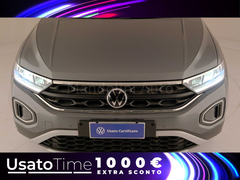 13 - Volkswagen T-Roc 1.5 tsi act life dsg