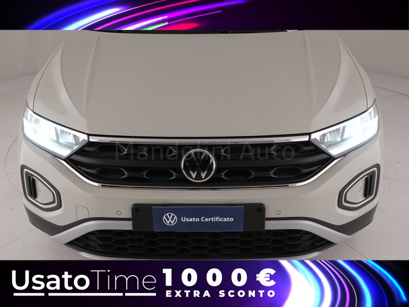 13 - Volkswagen T-Roc 1.0 tsi 110cv life