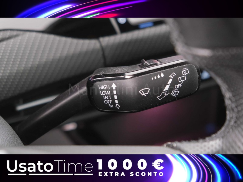 31 - Volkswagen Golf 1.5 tsi evo act 150cv r-line