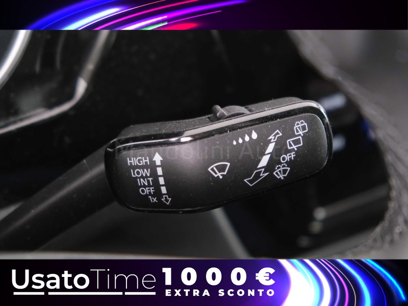 25 - Volkswagen Touran 2.0 tdi scr executive dsg