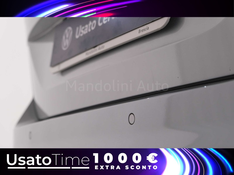 37 - Volkswagen Touran 2.0 tdi scr executive dsg