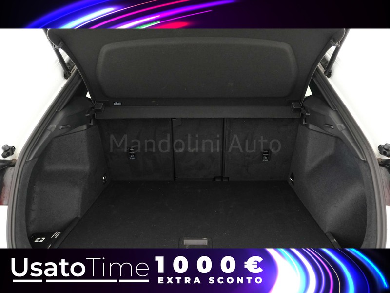 37 - Audi Q3 35 2.0 tdi s line edition s tronic