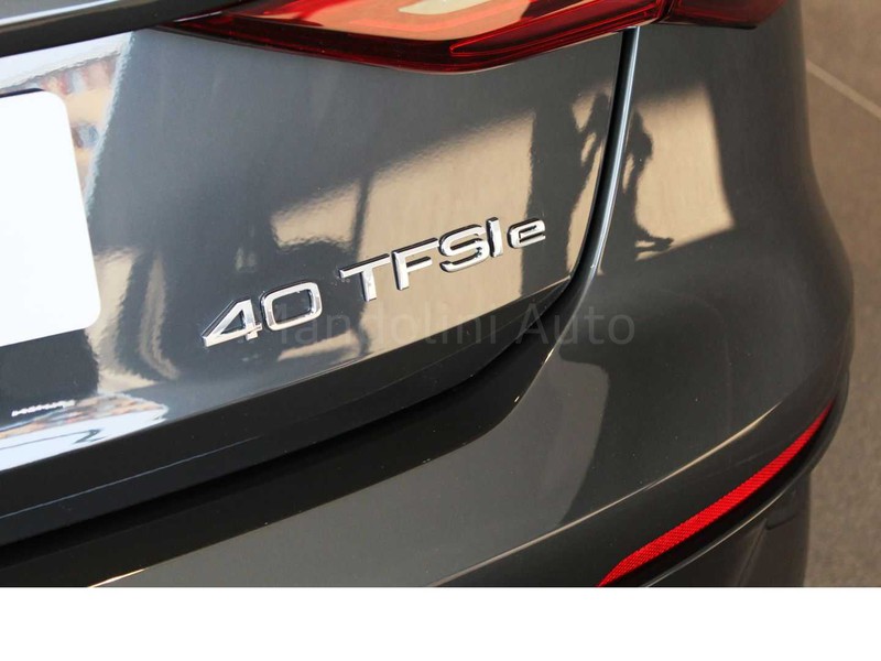 13 - Audi A3 sportback 40 1.4 tfsi e business advanced s tronic