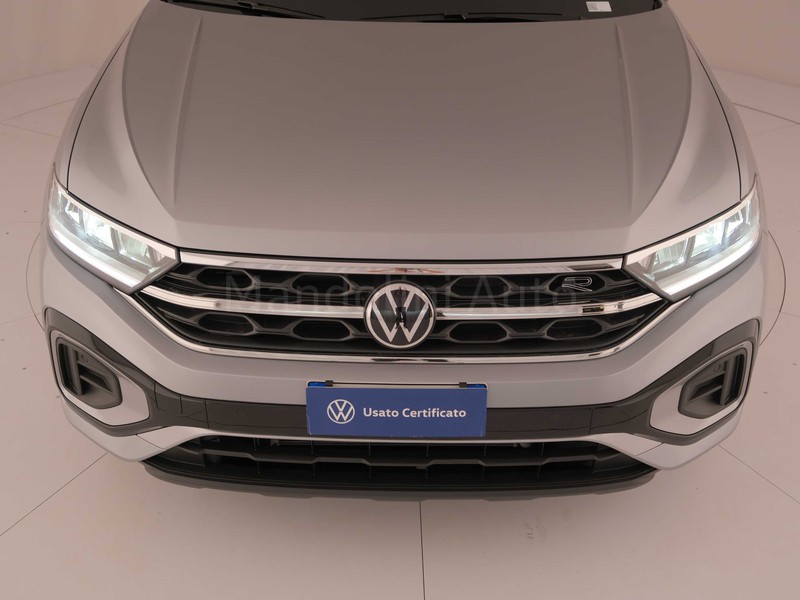 13 - Volkswagen T-Roc 1.0 tsi 110cv r line