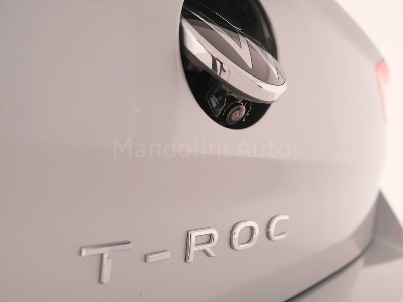 43 - Volkswagen T-Roc 1.0 tsi 110cv r line