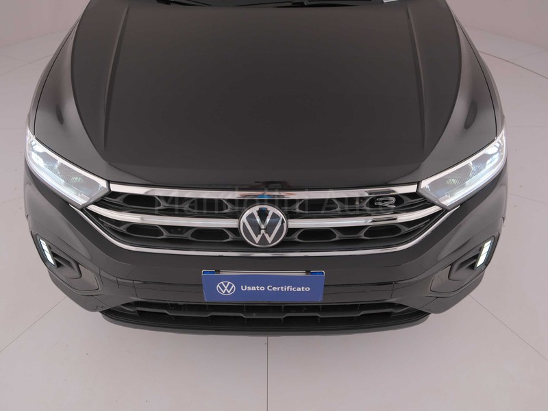 13 - Volkswagen T-Roc 1.5 tsi act r line dsg