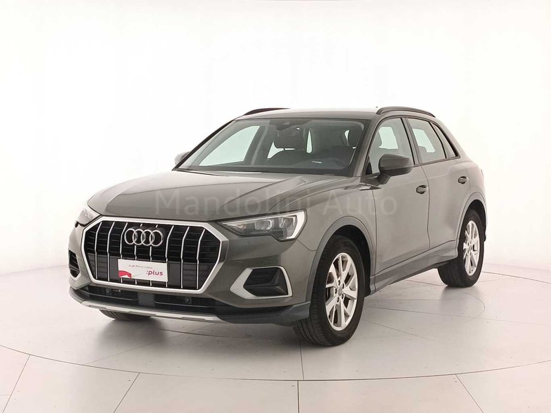 1 - Audi Q3 35 1.5 tfsi business advanced s tronic