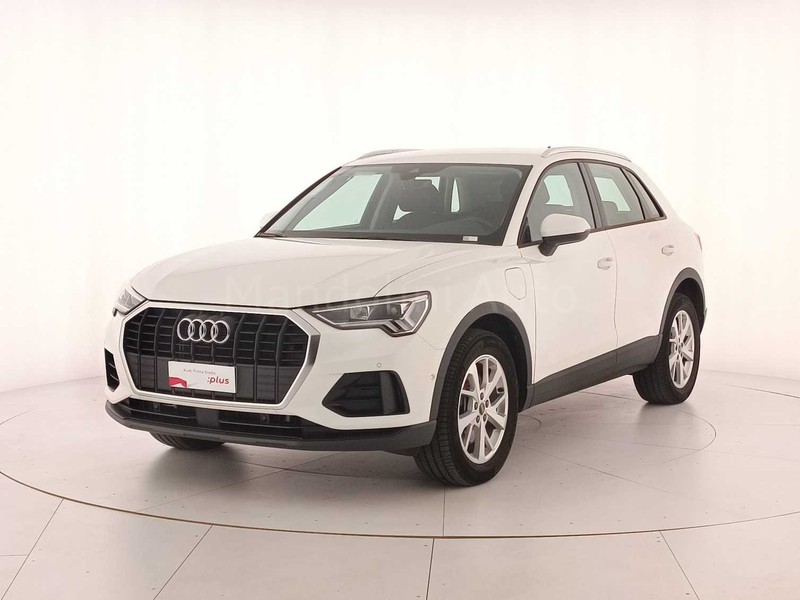 1 - Audi Q3 45 1.4 tfsi e s tronic