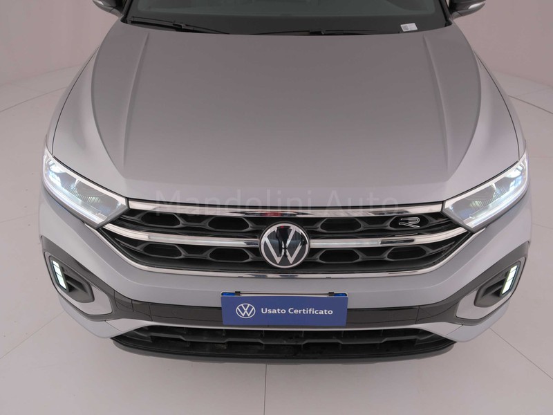 13 - Volkswagen T-Roc 1.0 tsi 115cv r line