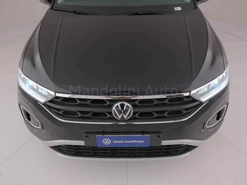 13 - Volkswagen T-Roc 1.0 tsi 110cv edition plus