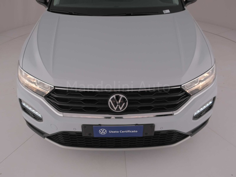 13 - Volkswagen T-Roc 1.0 tsi 110cv style