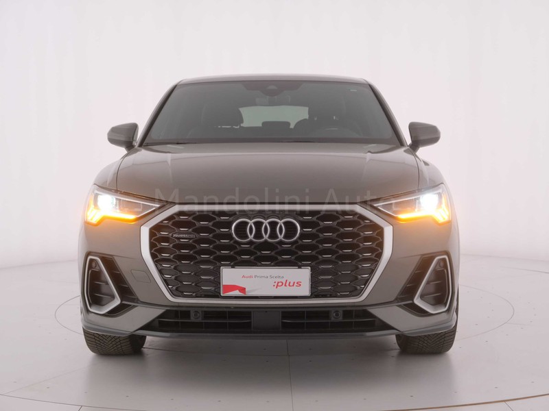 49 - Audi Q3 sportback 35 2.0 tdi edition quattro s tronic