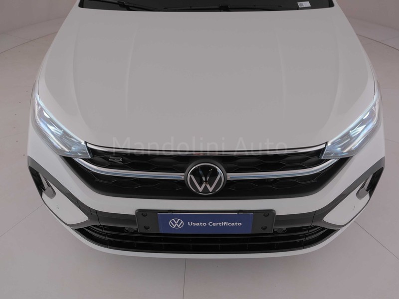 13 - Volkswagen Taigo 1.0 tsi 115cv r-line dsg