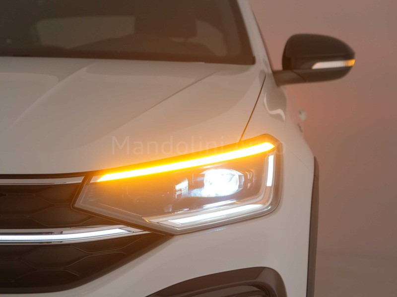 43 - Volkswagen Taigo 1.0 tsi 115cv r-line dsg