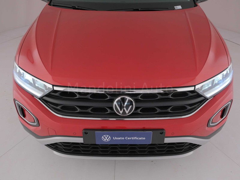 13 - Volkswagen T-Roc 1.5 tsi act sport dsg