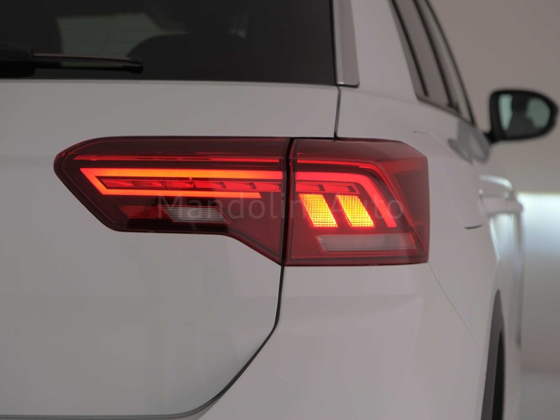 43 - Volkswagen T-Roc 1.5 tsi act r line