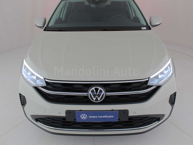 13 - Volkswagen Taigo 1.0 tsi 110cv life