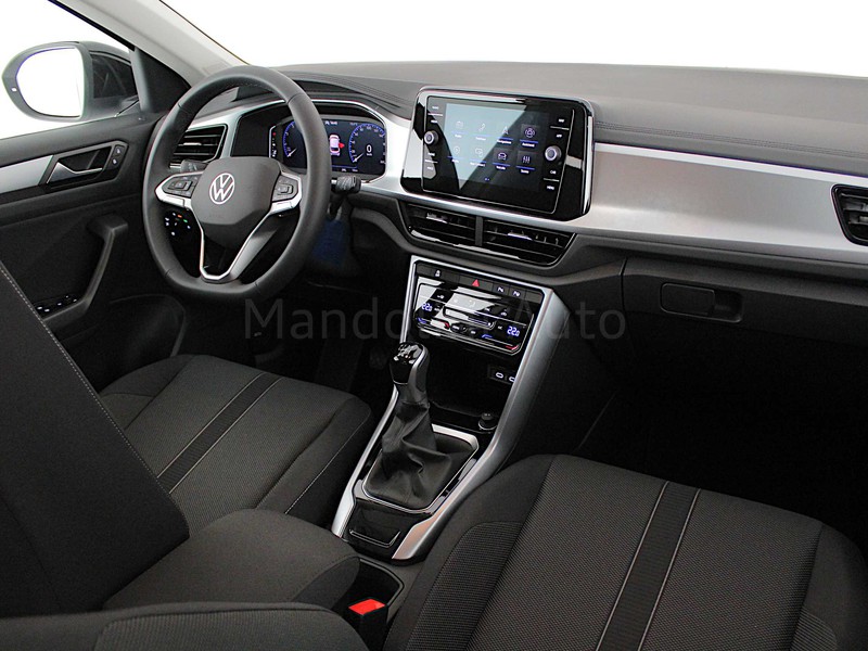 7 - Volkswagen T-Roc 1.0 tsi 115cv life