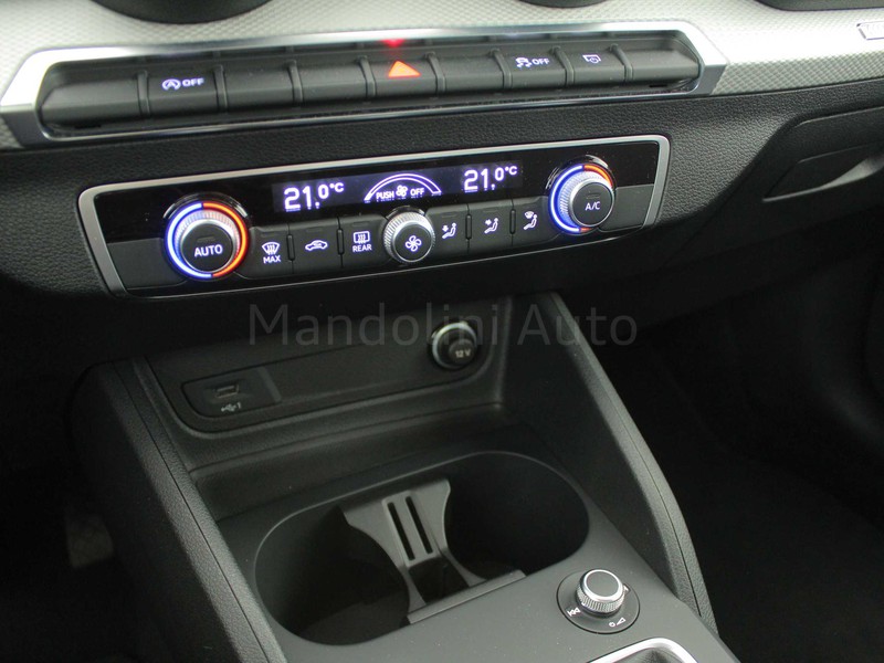 19 - Audi Q2 30 2.0 tdi admired