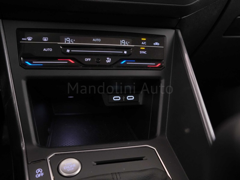 25 - Volkswagen Polo 1.0 tsi 95cv style