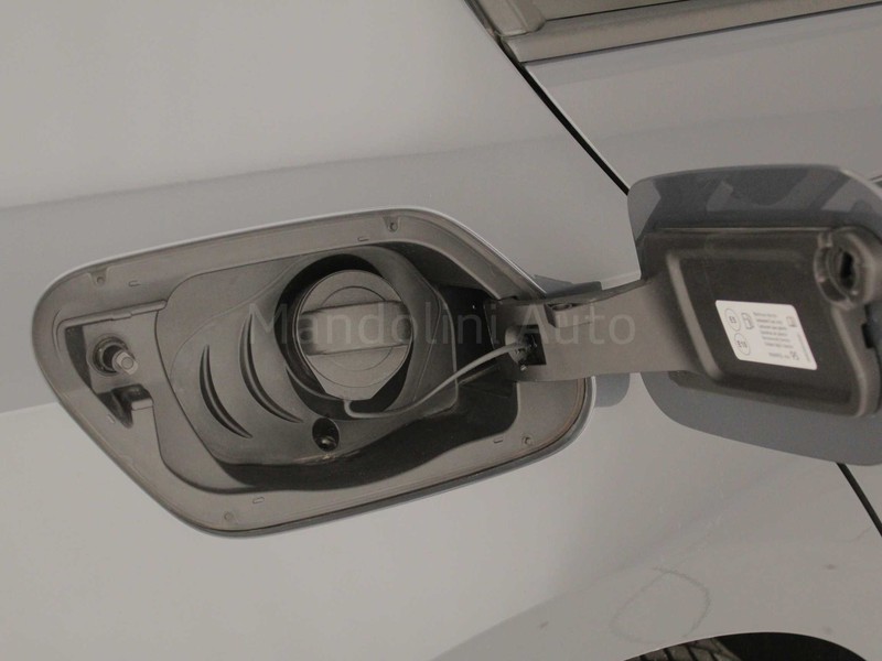 37 - Volkswagen Golf 1.5 tsi evo act 130cv r-line
