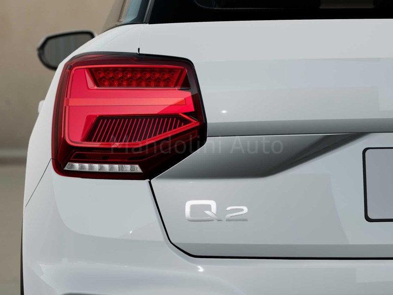 7 - Audi Q2 35 1.5 tfsi business advanced s tronic