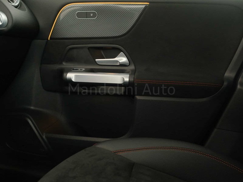 31 - Mercedes GLB 200 d premium 4matic 8g-dct