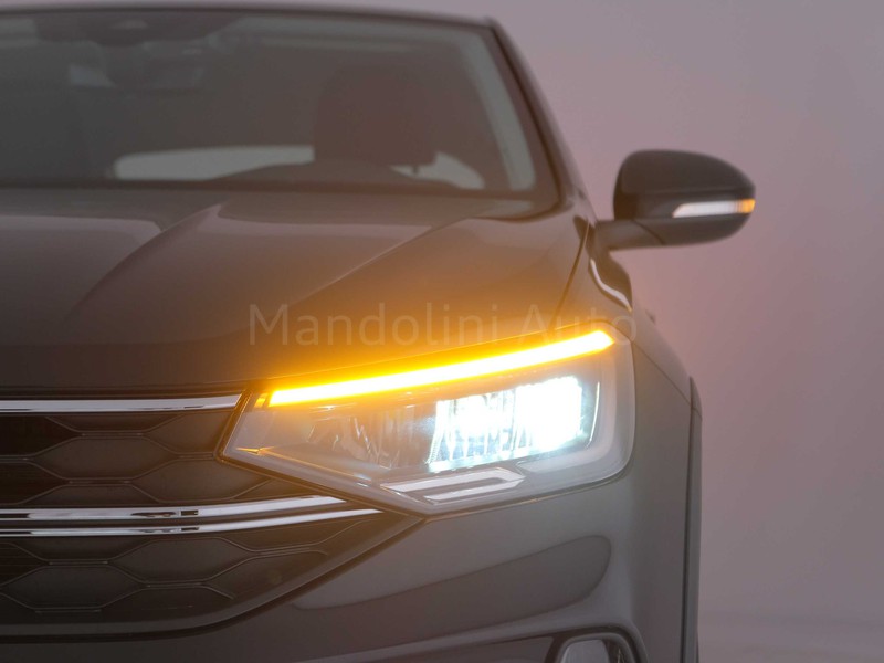 37 - Volkswagen Taigo 1.0 tsi 110cv life