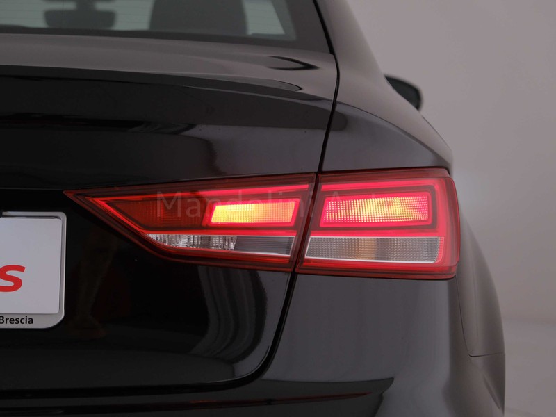 7 - Audi A3 sedan 30 1.6 tdi 116cv s tronic