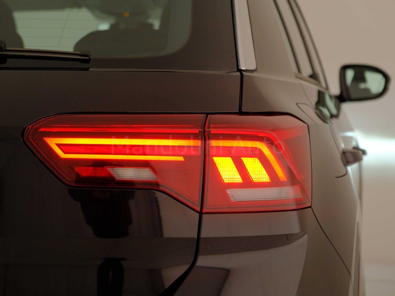 37 - Volkswagen T-Roc 1.5 tsi act life dsg