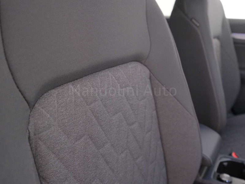 31 - Volkswagen Golf 1.5 tsi ehybrid 204cv edition plus dsg