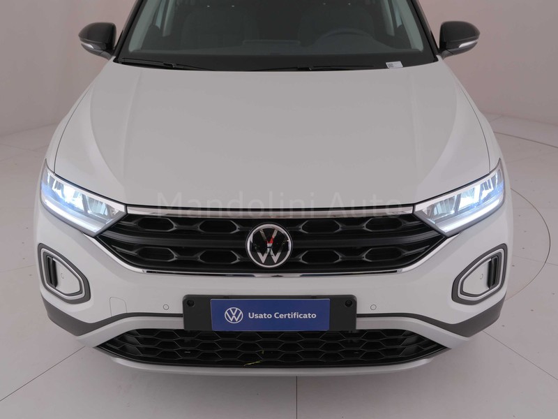13 - Volkswagen T-Roc 1.0 tsi 115cv edition plus