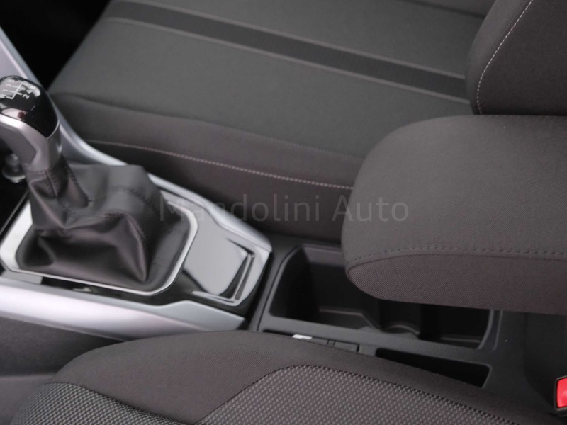 31 - Volkswagen T-Roc 1.0 tsi 115cv edition plus