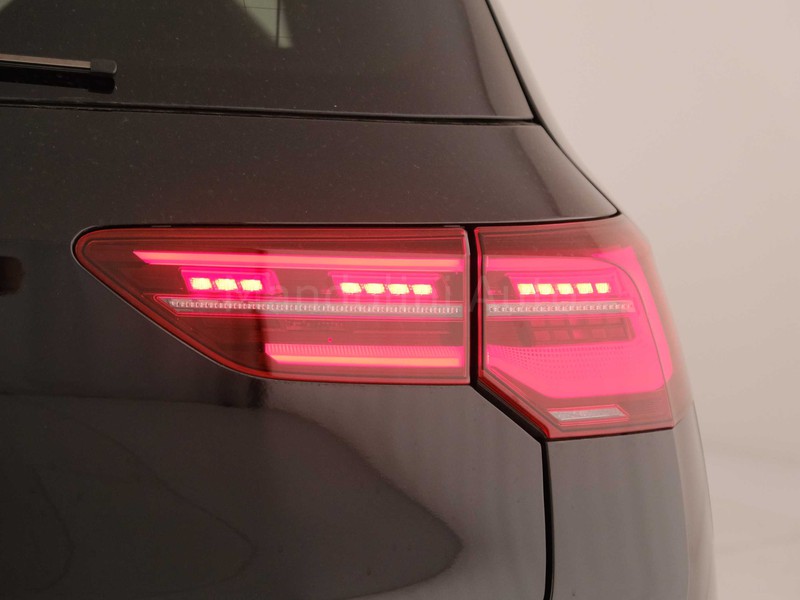 43 - Volkswagen Golf 2.0 tdi scr 150cv r-line dsg