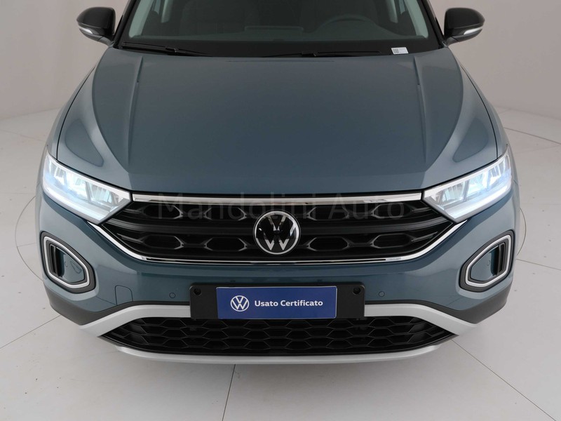 13 - Volkswagen T-Roc 1.0 tsi 115cv sport