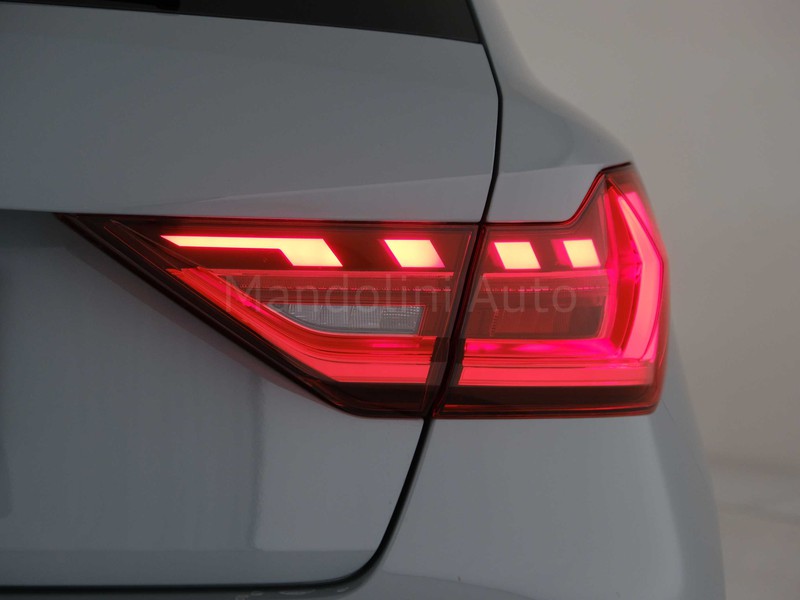 7 - Audi A1 sportback 35 1.5 tfsi identity black s tronic
