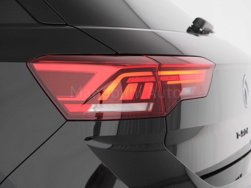 43 - Volkswagen T-Roc 1.5 tsi act r-line plus dsg
