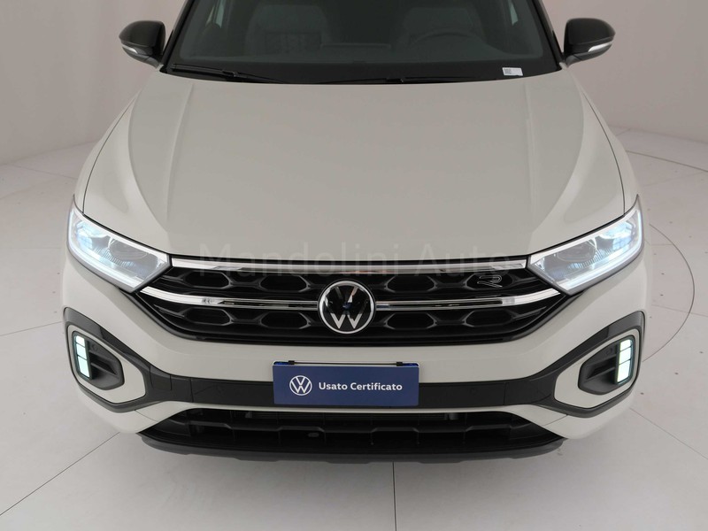 13 - Volkswagen T-Roc 2.0 tdi scr 115cv r-line plus