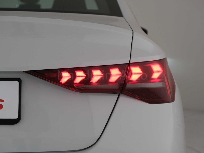 7 - Audi A3 sedan 2.0 tdi 150cv s line edition s tronic