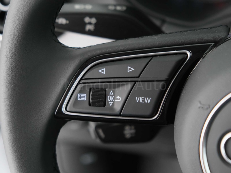 25 - Audi Q2 35 2.0 tdi business s tronic