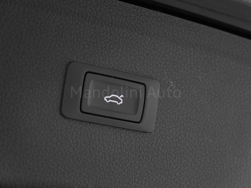 37 - Audi Q5 50 2.0 tfsi e 299cv s line plus quattro s tronic
