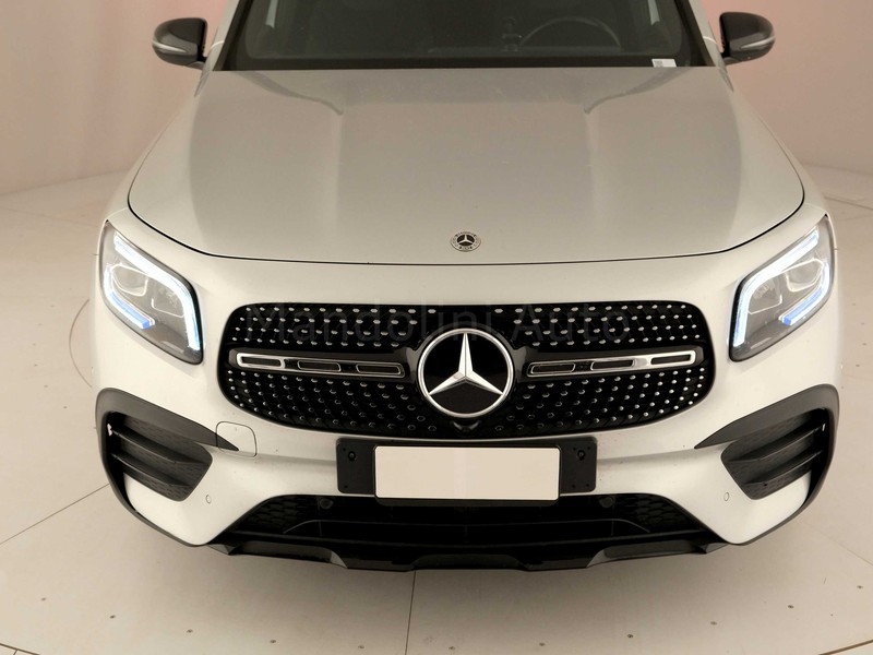 13 - Mercedes GLB 200 d premium 4matic 8g-dct