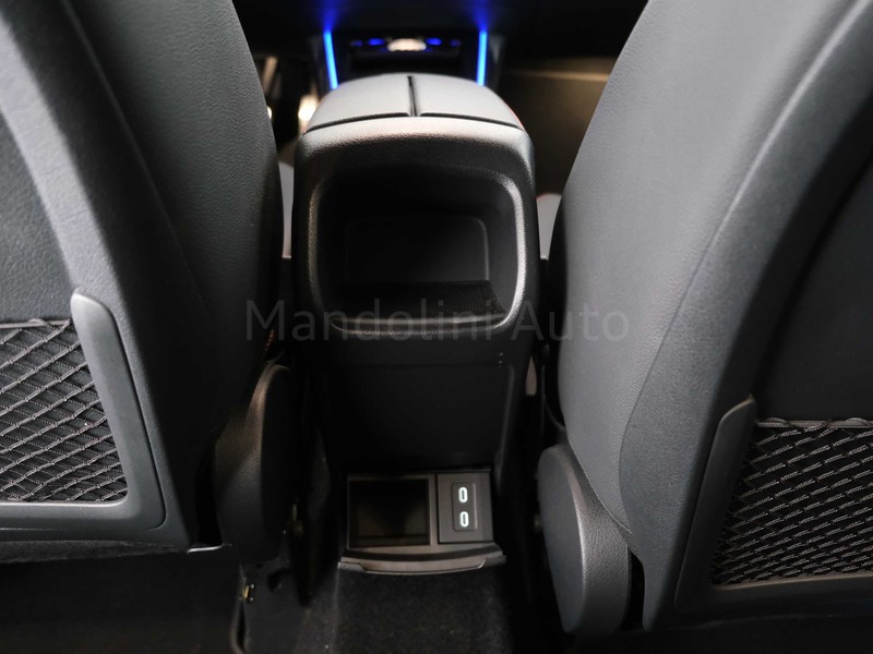 31 - Mercedes GLA 200 d amg line advanced plus 4matic 8g-dct
