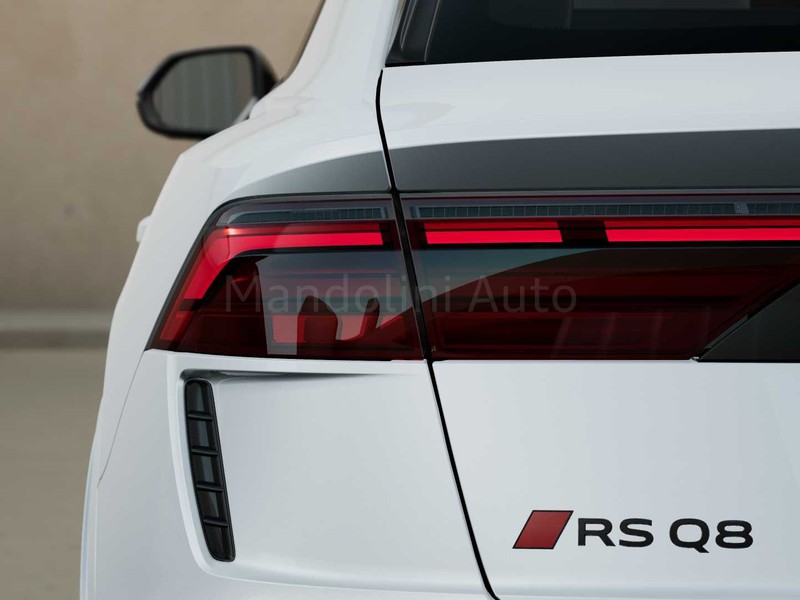7 - Audi RSQ8 rs 4.0 v8 mhev 48v 600cv tiptronic
