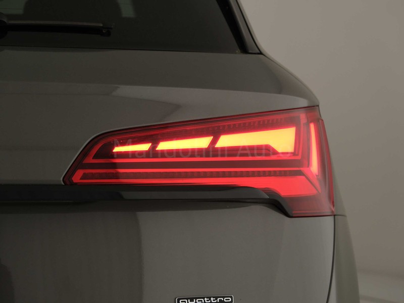 7 - Audi Q5 40 2.0 tdi mhev 12v s line quattro s tronic