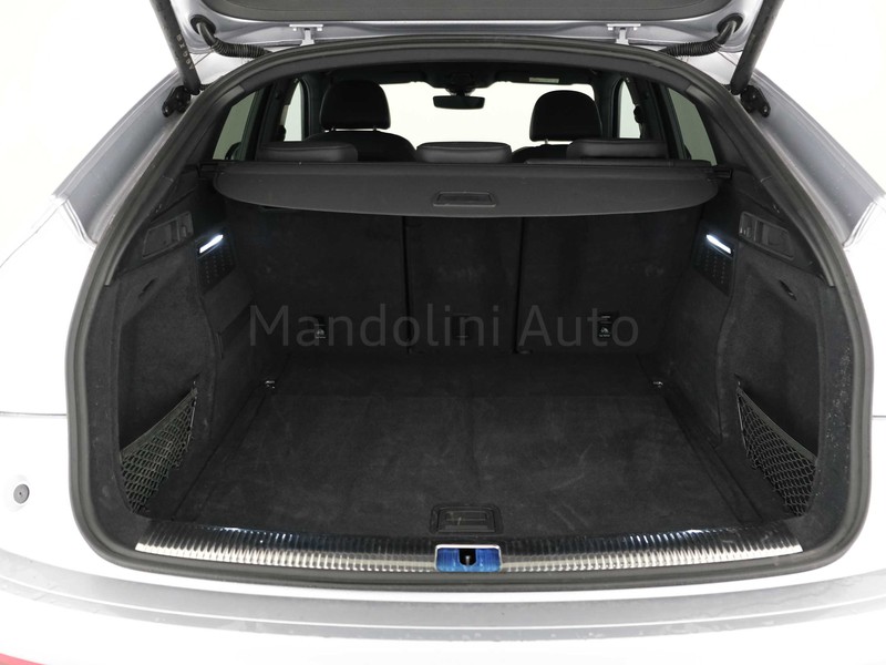 37 - Audi Q5 sportback 40 2.0 tdi mhev 12v s line quattro s tronic