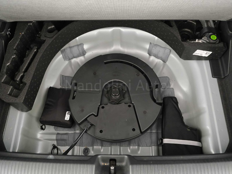 37 - Audi Q2 35 1.5 tfsi business advanced s tronic