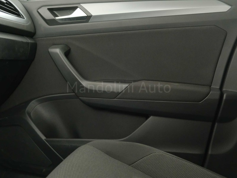 31 - Volkswagen T-Roc 1.5 tsi act edition plus dsg