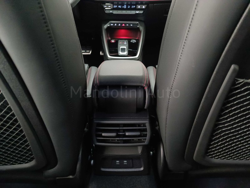 37 - Audi RS3 sportback 2.5 tfsi quattro s tronic